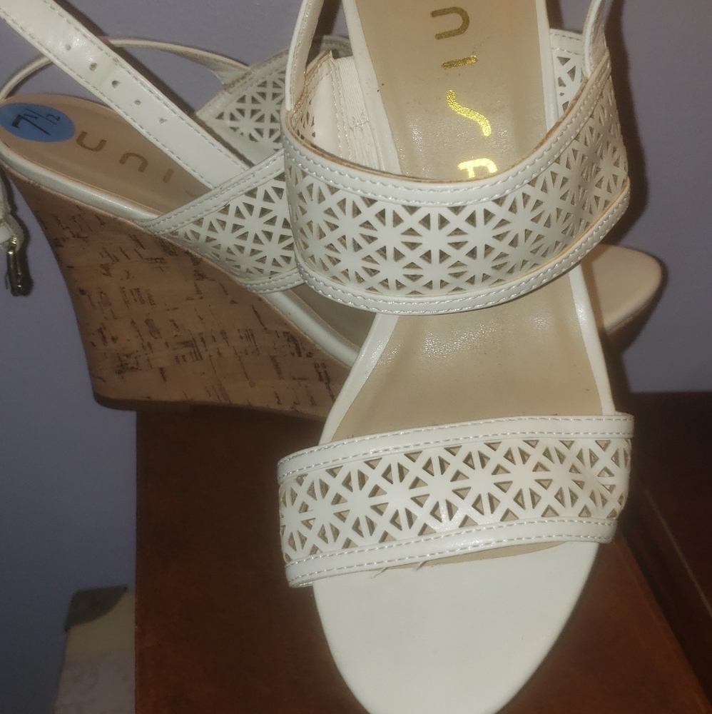 Women sandals